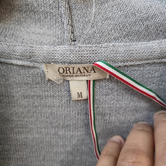 Elegant Women's Black and Gray Open Front Blazer - Picture 5 of 7